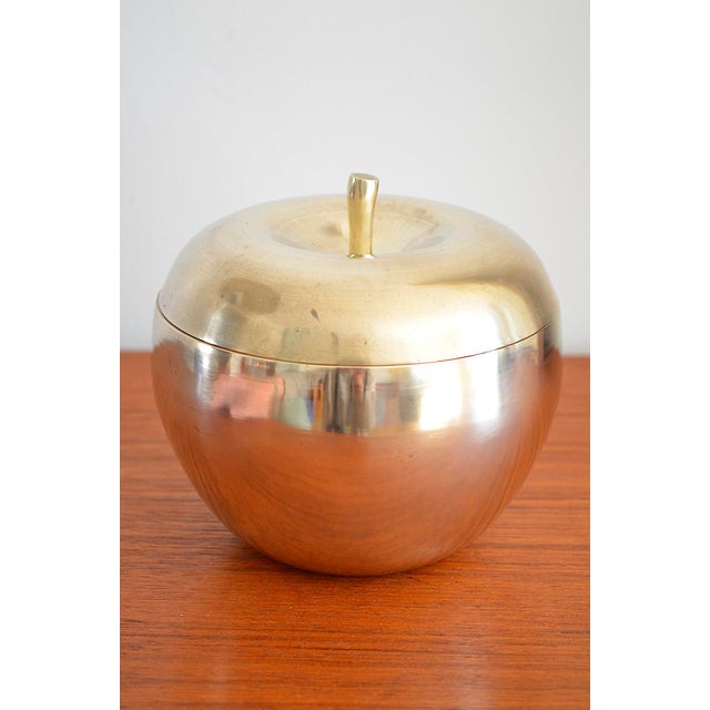 Gold Mid-Century Tin Apple Box with Lid, 1950s For Sale - Image 8 of 8