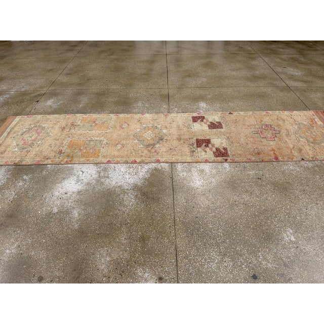 Galerie Shabab Collection Mid-20th Century Turkish Anatolian Runner For Sale In New York - Image 6 of 10