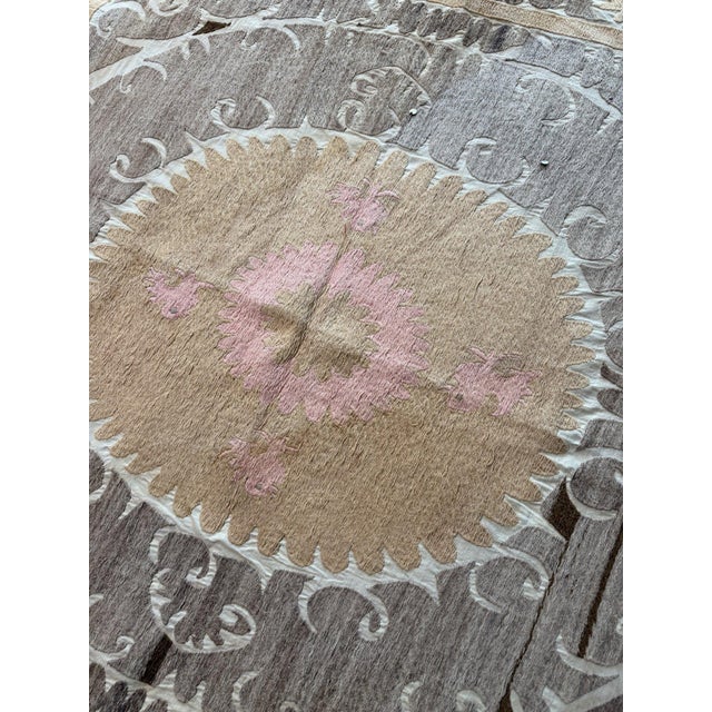 Tan Suzani Wall Hanging Decor - Mid 20th Century Embroidery 4'6'' X 4'9'' For Sale - Image 8 of 10