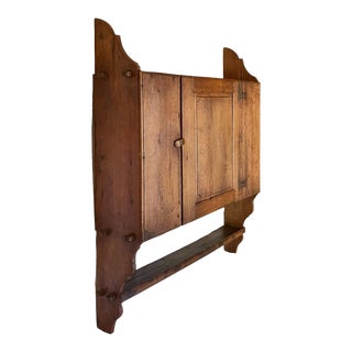 Late 18th Century Georgian Wall-Hanging Cabinet For Sale