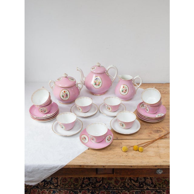 Pink Porcelain Tea Service for 11 with Medallion from Vieux, Paris, 1900s, Set of 25 For Sale - Image 4 of 14