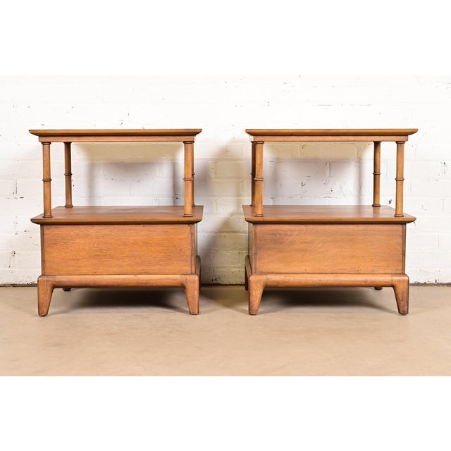 Heritage Henredon Mid-Century Modern Sculpted Walnut Nightstands, Pair For Sale - Image 15 of 16