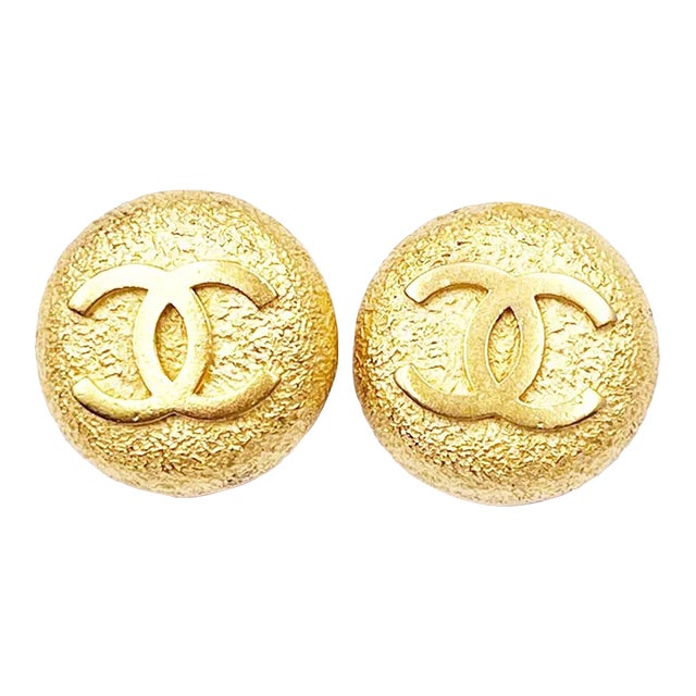 Chanel Vintage Gold Plated CC Matte Texture Large Clip on Earrings - 2 Pieces For Sale