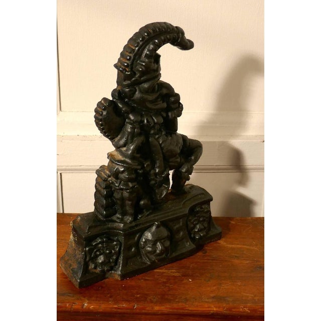 Antique Mr Punch Door Stop in Cast Iron, 1890 For Sale - Image 4 of 8