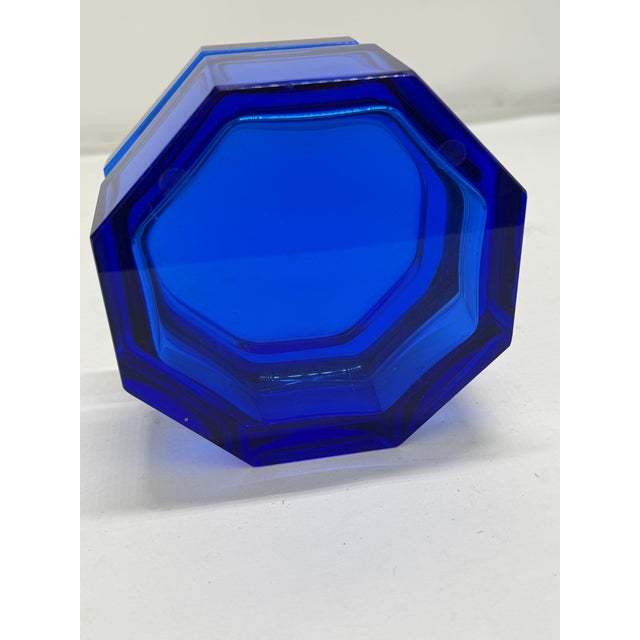 French Murano or French Cobalt-Blue Octagonal Glass Casket, Ca. 1960–1980 For Sale - Image 3 of 8