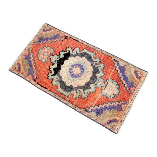 1960s Hand Knotted Door Mat, Entryway Rug, Bath Mat, Kitchen Decor, Rug, Turkish Rug - 1'5" X 2'6" For Sale