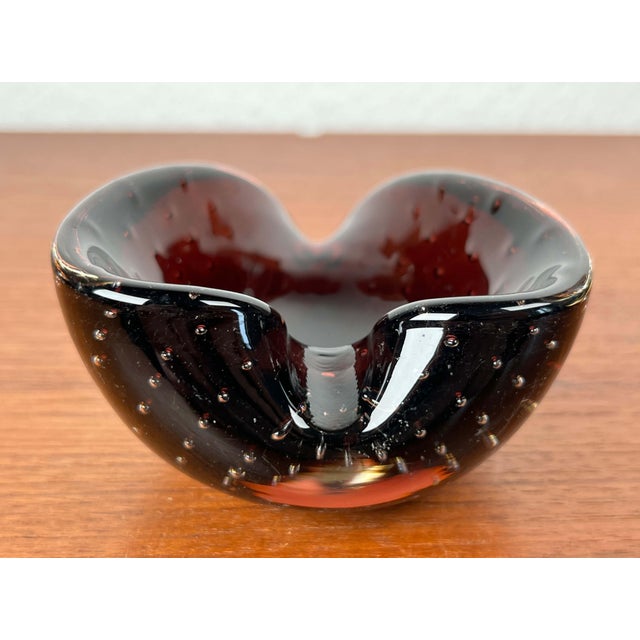 Vintage Italian Bullicante Murano Glass Ashtray, 1970s, in Very Good conditions. Designed 1970 to 1979