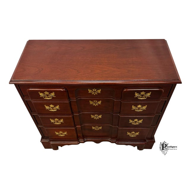 Vintage Federal Style Mahogany Block Front Chest of Drawers For Sale In Greensboro - Image 6 of 11