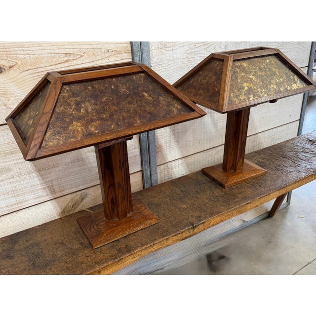 Wood Pair of Frank Lloyd Wright Style Oak & Mica Table Lamps, USA, circa 1980s For Sale - Image 7 of 15