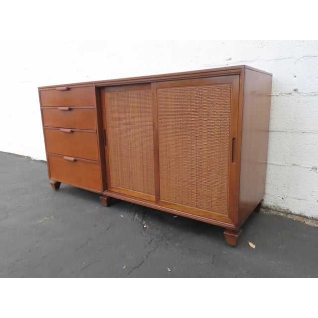 Mid-Century Modern Tomlinson Mid Century Modern Long Credenza Sideboard Media Console 6437a For Sale - Image 3 of 17