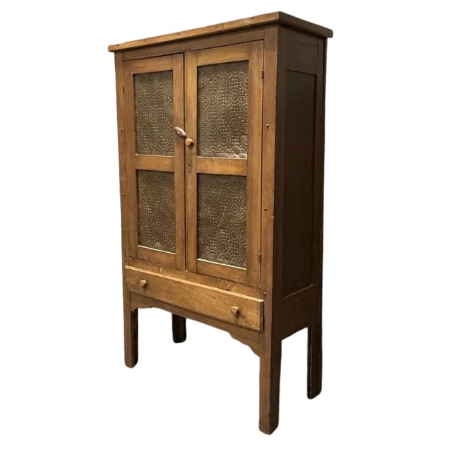 19th Century American Pie Safe With Copper-Finished Punched Tin Panels, C. 1885 For Sale In Raleigh - Image 6 of 8