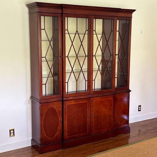 Vintage Baker Georgian Style Lighted Mahogany Breakfront China Cabinet For Sale - Image 11 of 11