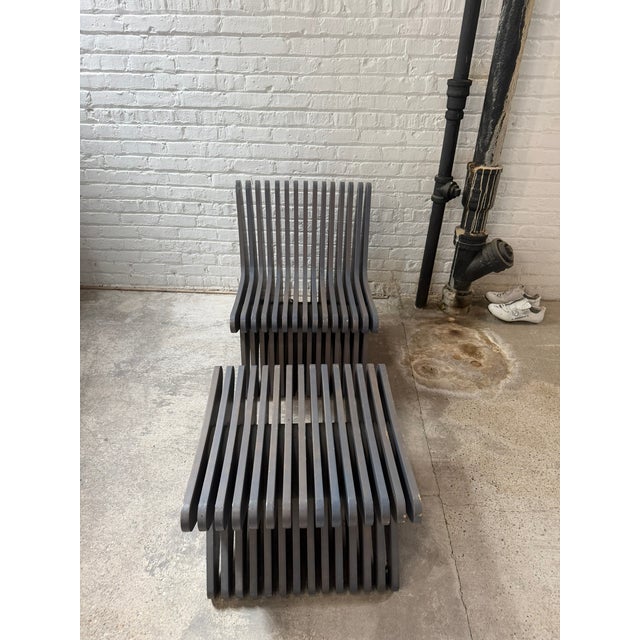 1990s Postmodern Sculptural Slatted Lounge Chair and Matching Ottoman in Charcoal Gray, Circa 1990s For Sale - Image 5 of 9