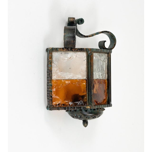 1970s Mid-Century Sconces in Iron and Hammered Glass attributed to Longobard, Italy, 1970s, Set of 2 For Sale - Image 5 of 15