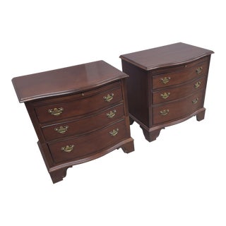 1990s Pair Mahogany 3 Drawer Nightstands with Slide Out Top For Sale