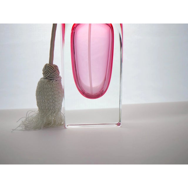 1950s Tall & Elegant Pink Heavy Cut Crystal Venetian Perfume Bottle For Sale - Image 5 of 10