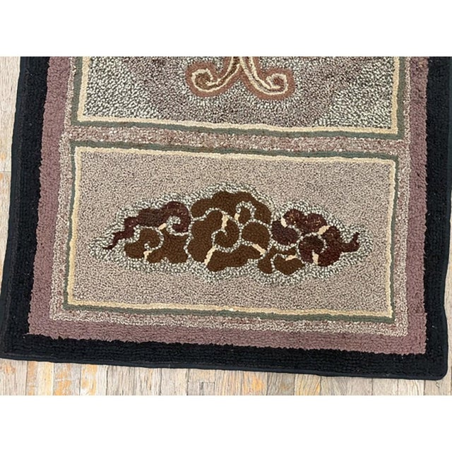 1880s Small Gray Medallion Shou SymbolsFolk Art Antique American Wool Hooked Rug For Sale In New York - Image 6 of 7