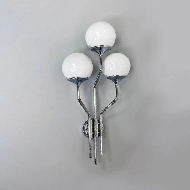 Mid-Century Modern Italian Chromed Steel and Glossy Glass Wall Lamp, 1970s For Sale - Image 3 of 12