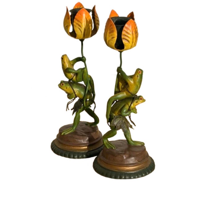 Late 20th Century Vintage Whimsical Pair of Bronze and Tole Frogs & Flower Candlesticks. For Sale - Image 5 of 7