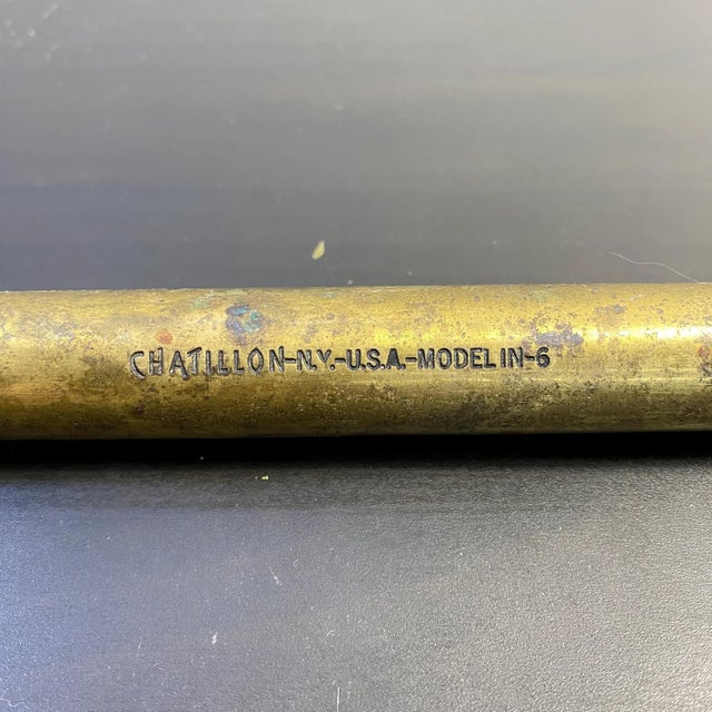 Rustic European Vintage Chatillon-Ny Brass 6lb Hanging Spring Scale Model in-6 Usa, Vintage Chatillon Portable 6 Lbs. For Sale - Image 3 of 7