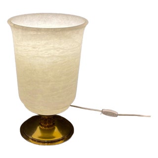 1960s Art Deco Alabaster Urn-Shaped Table Lamp For Sale