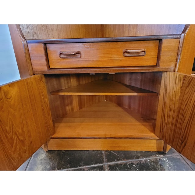 G-Plan MCM Mid -Century Modern Teak Danish Corner Cabinet For Sale In San Diego - Image 6 of 9