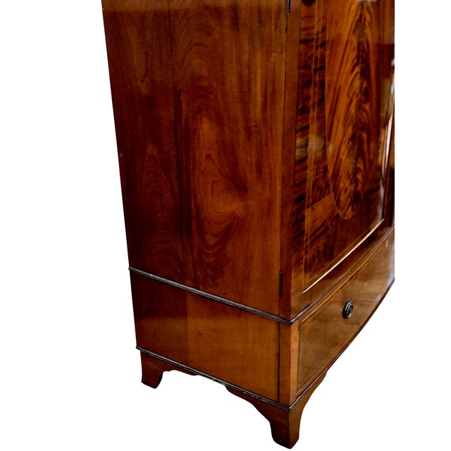 Early 20th Century Early 20th Century Irish Flame Mahogany Bow Front Armoire in the Style of Robert Strahan & Co. For Sale - Image 5 of 13