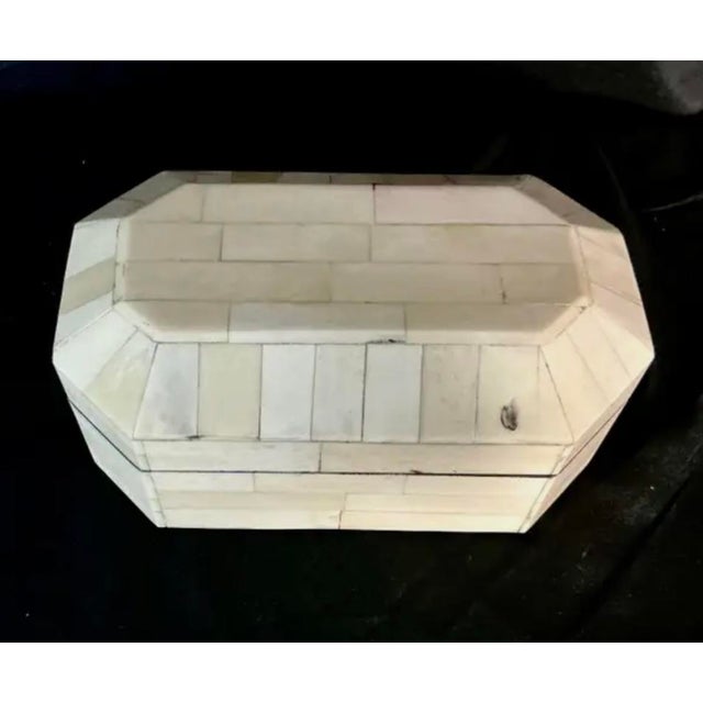 Off-white Anglo-Indian Inlaid Bone Box For Sale - Image 8 of 10