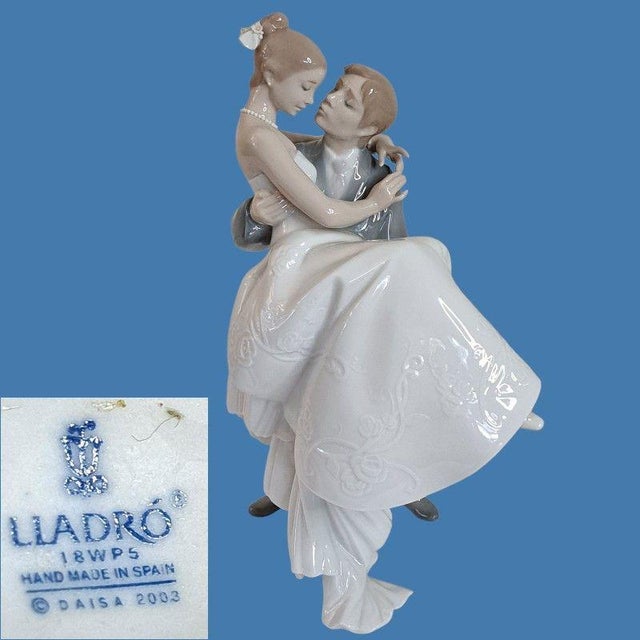 SKU: OT 3255 Lladro 8029 The Happiest Day Bride Groom Wedding Figurine 2003 Mint Spain 11"H Stunning Lladro #8029 "The...