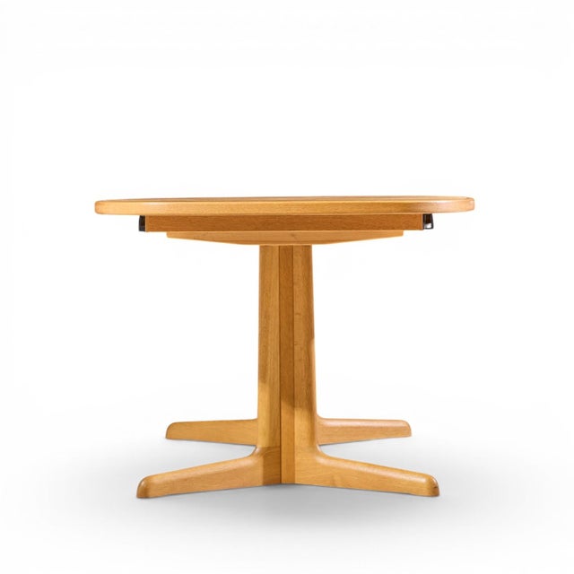 Mid 20th Century Gudme Mobelfabrik Mid Century Danish Teak Expanding Dining Table With 2 Leaves For Sale - Image 5 of 13