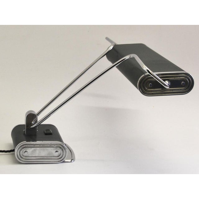 Mid-Century Modern Art Deco French Anthracite Gray and Chrome Table Lamp by Eileen Gray for Jumo, 1940s For Sale - Image 3 of 17