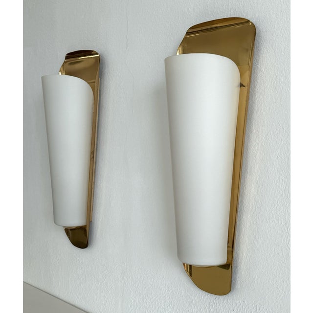 Gold Art Deco Wall Sconces in Brass & Opaline from Vereinigte Werkstätten, 1950s, Set of 2 For Sale - Image 8 of 18