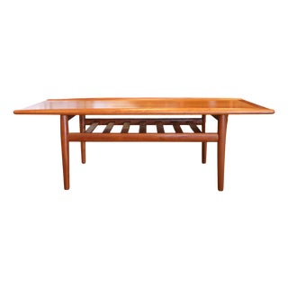 Vintage Teak Coffee Table with Magazine Shelf and Profiled Edges by Grete Jalk for Glostrup, 1960s For Sale