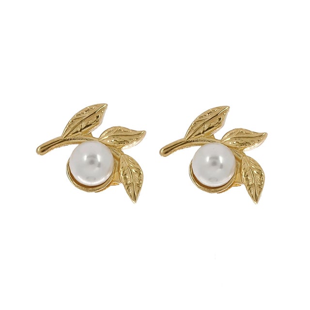 Gold Cleopatra Pearl Floral Gold Earrings, A Pair For Sale - Image 8 of 8