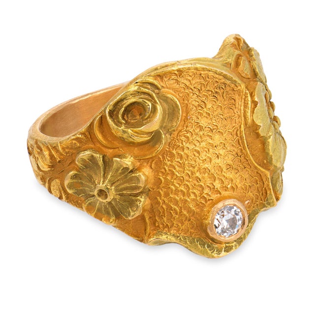 1910s Art Nouveau Old Cut Diamond 14k Yellow Gold Floral Ring, Size 8 For Sale - Image 4 of 7