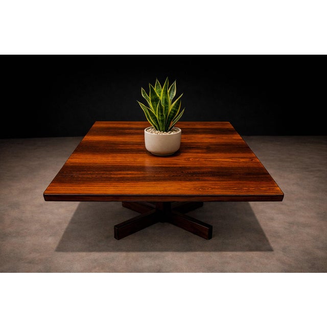 Designed by Jorge Zalszupin in the 1960s, the Chanceler coffee table exemplifies the refined materiality and structural...