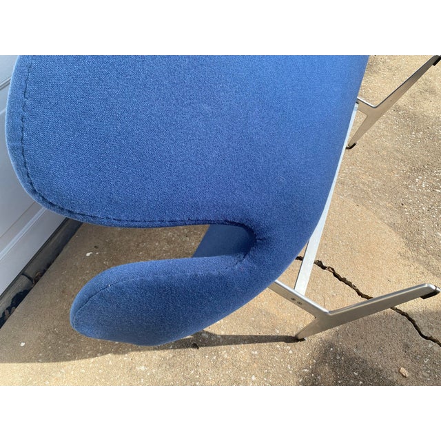 1970s Attributed to Arne Jacobsen Blue Swan Sofa for Fritz Hansen Vintage Original For Sale - Image 9 of 10