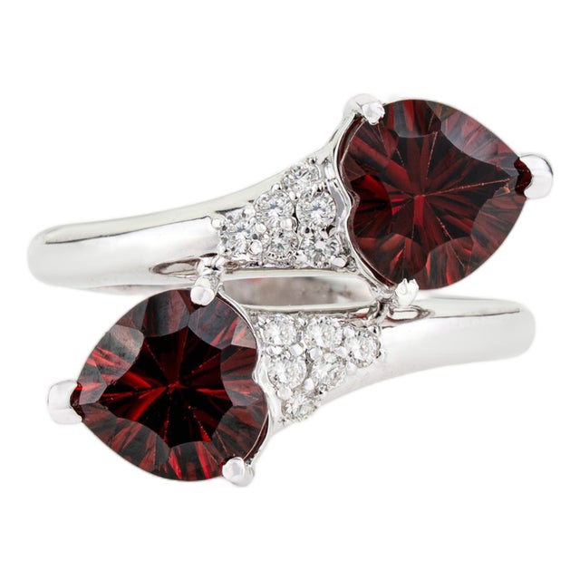 Chic 3.95ct Heart Shape Garnet Diamond Art Deco Bypass Ring Size 4 in 14k Gold For Sale