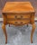 French Provincial Mid 20th Century Weiman Mid Century Provincial Bookmatched Top Fruitwood Side Table For Sale - Image 3 of 15