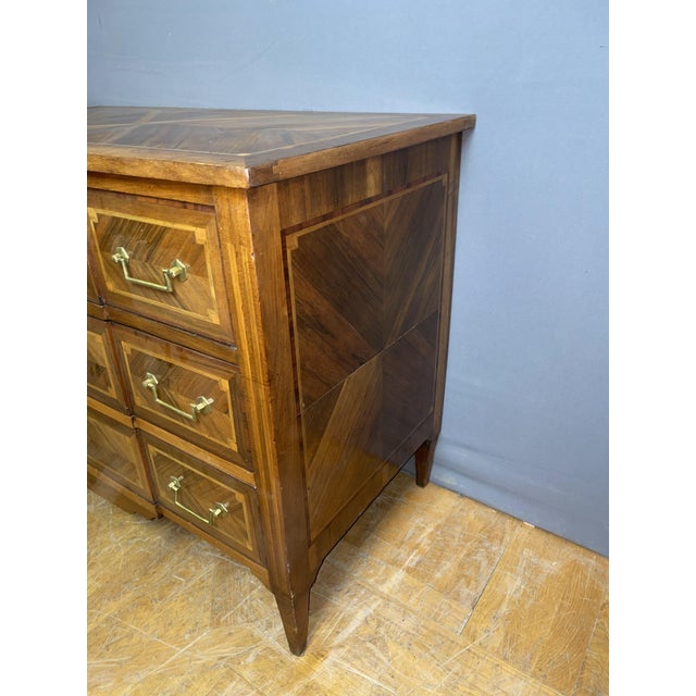 Louis XVI Commode with Central Projection, 1800s For Sale - Image 3 of 8