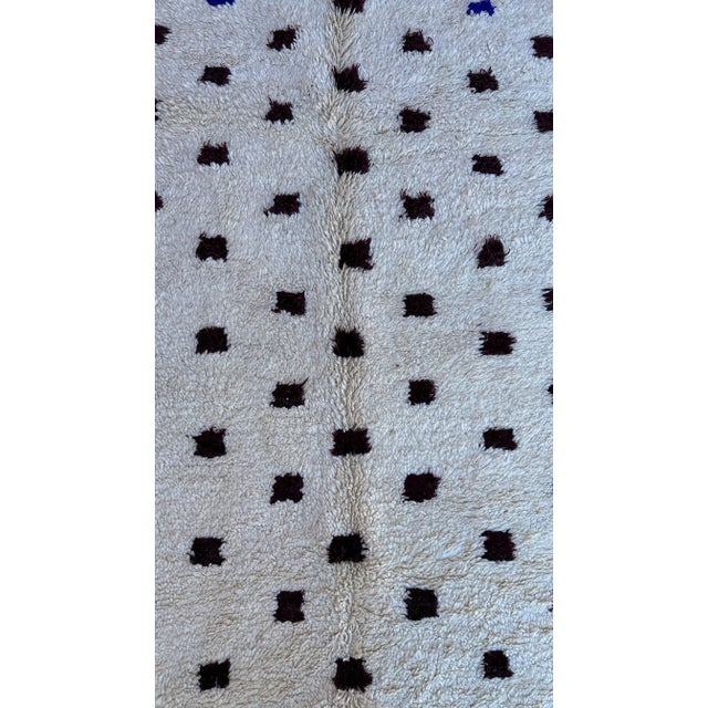 Beni Ourain Vintage Rug - 6'0" X 8'10" Ft For Sale In Cleveland - Image 6 of 10