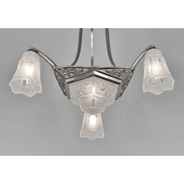 1930s French Art Deco Chandelier by Piertre Maynadier - 1930 France For Sale - Image 5 of 13