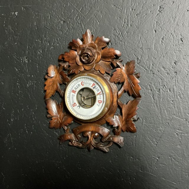 Antique Black Forest Style Aneroid Barometer, 1905, in Very Good conditions. Designed 1890 to 1919
