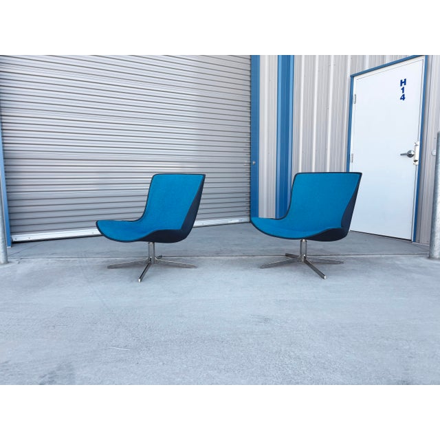 Mid-Century Modern 1970s Pair of Mid Century Heavy Chrome Swivel Lounge Chairs For Sale - Image 3 of 13