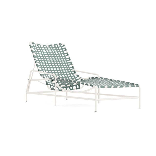Brown Jordan Kantan Aluminum Chaise Lounge in Chalk with Spa Suncloth Strapping For Sale