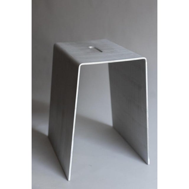 Como aluminum stool by form & eisen dimensions: d 27 x w 40 x h 49 cm. Materials: aluminum. The como stool is made of 8 mm...
