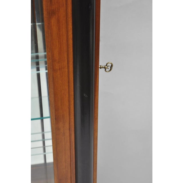 Late 20th Century Ethan Allen Medallion Collection Cherry Wood Glass Curio Cabinet W Black Columns For Sale - Image 12 of 18