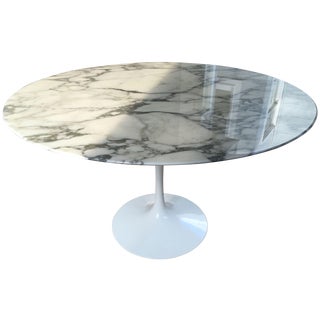 Knoll Saarinen Dining Table Arabescato Marble Top For Sale