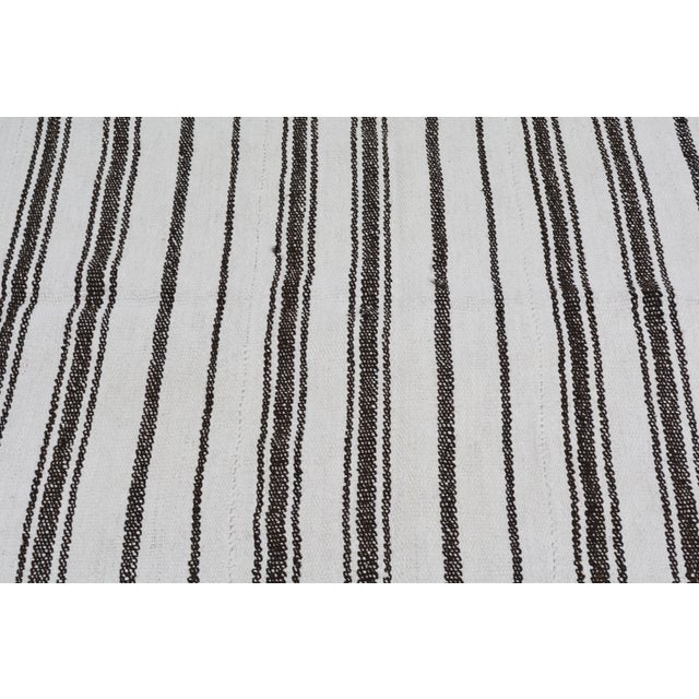 Turkish Vintage Turkish Flatweave Hemp Rug, 5'x5'10'' For Sale - Image 3 of 4