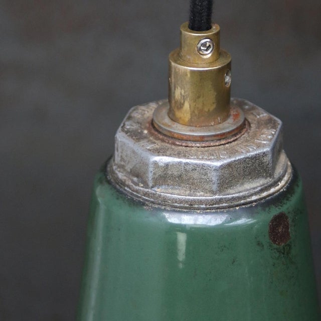 Vintage Industrial Green Enamel Pendant Light from Benjamin Electric Manufacturing Company For Sale - Image 4 of 6